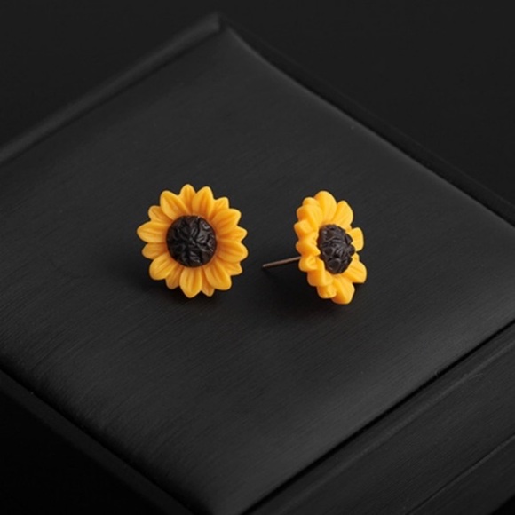 Jewelry Sunflower Necklace And Earring Set New Poshmark